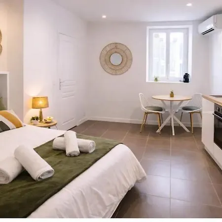 Apartman Azur *